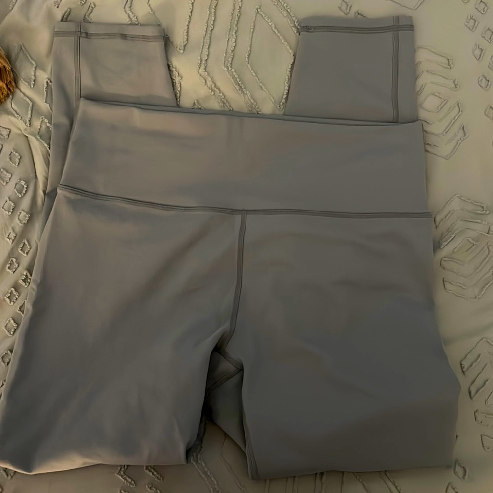 Fabletics grey highwasted full length leggings.